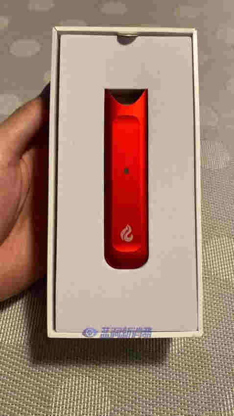 標志是個加號的電子煙