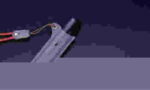 悅刻一代煙桿下方沒有編碼