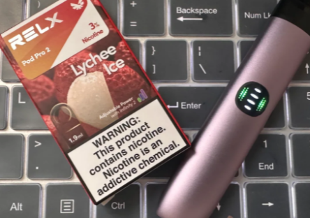 悅刻四代一吸就閃紅燈吸不到煙怎么回事？