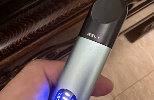 悅刻五代藝術家煙桿多少錢？