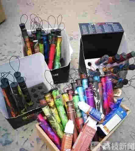 煙油哪里買江蘇省內多家小學附近“三無”電子煙“熱賣” 監管在哪里？