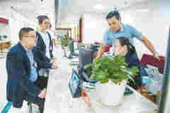 村支書違規操辦喬遷宴：假喬遷 真斂財