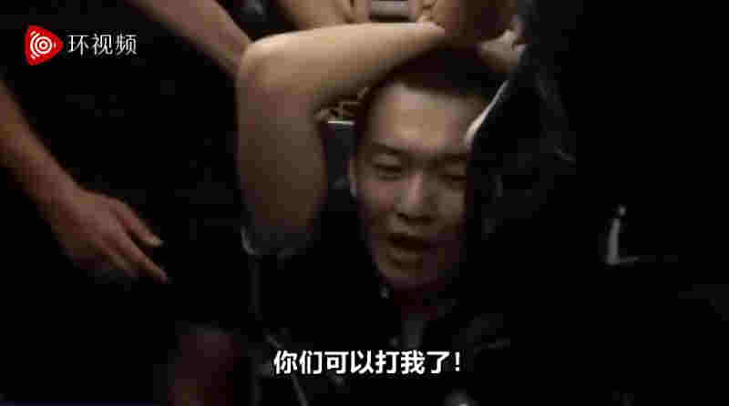 對，這是我們的記者和英雄！