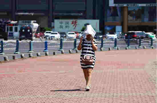 樂山城區地表溫度高達52.8℃ 雨已在路上