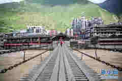 記者手記:瀘定橋斷想