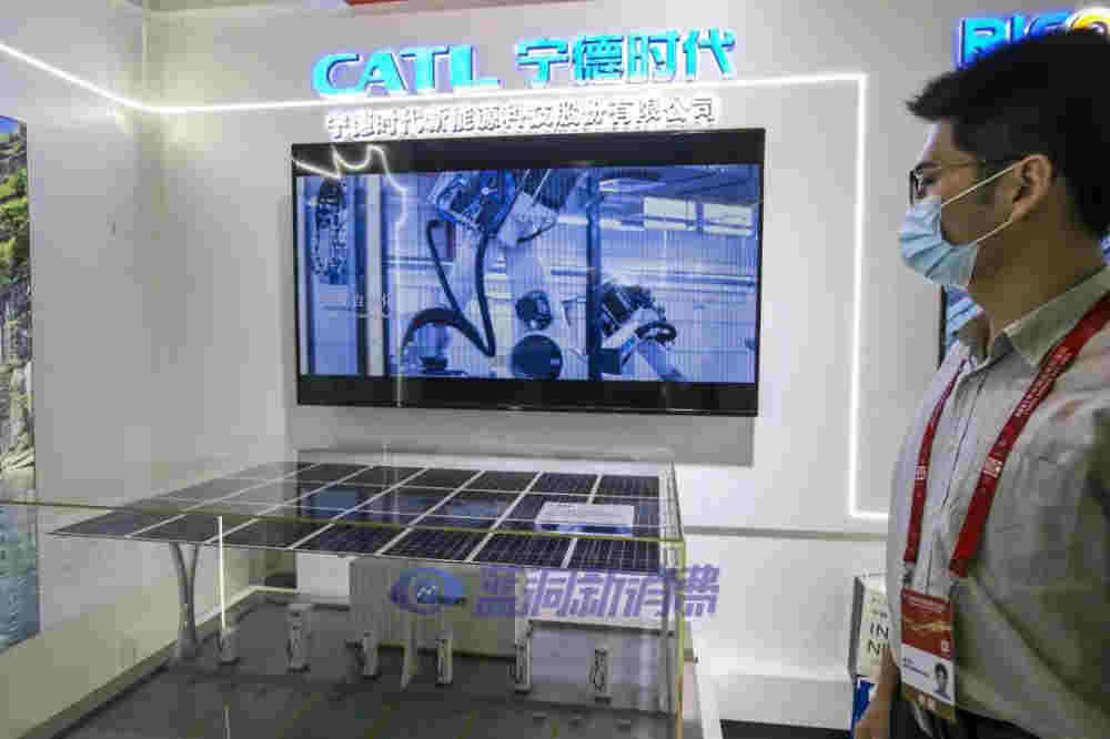 電子煙背后大佬，靠電池賺了600億 