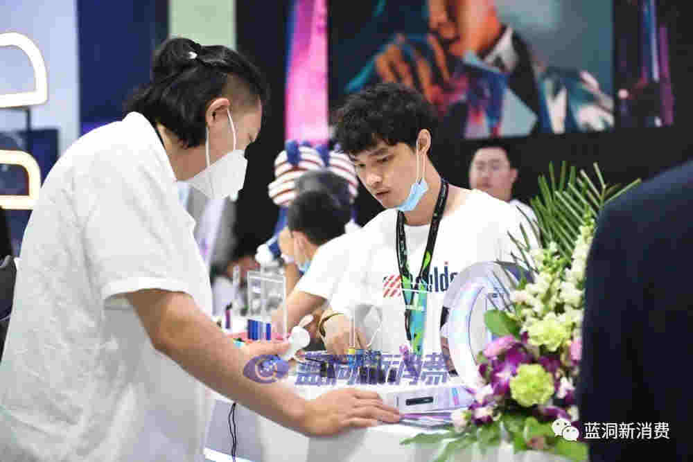 鉑德宣布門店超過3600家 ，CEO稱國內銷售額升至第二 