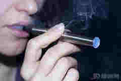 電子煙有助戒煙，還不傷肺？它有4個危害，很多人后知后覺