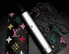 河南某小學門口文具店20元1支售賣電子煙，家長：孩子已上癮