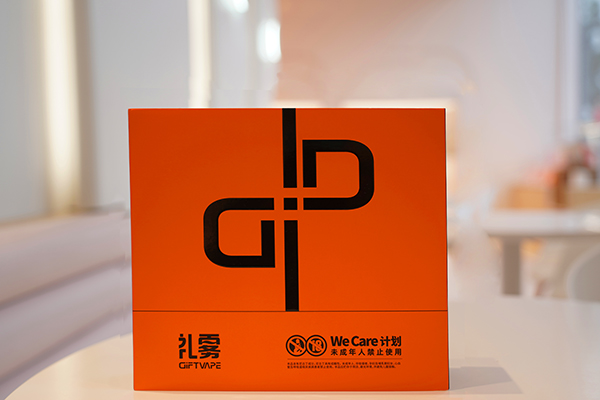 GIFTVAPE禮霧電子煙W評測：禮尚往來，霧涌云蒸